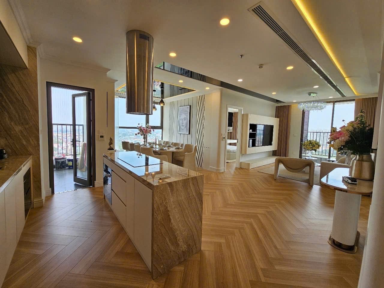 Nội thất thực tế căn góc 3 Phòng Ngủ 96,8m² View Hồ Khai Sơn City